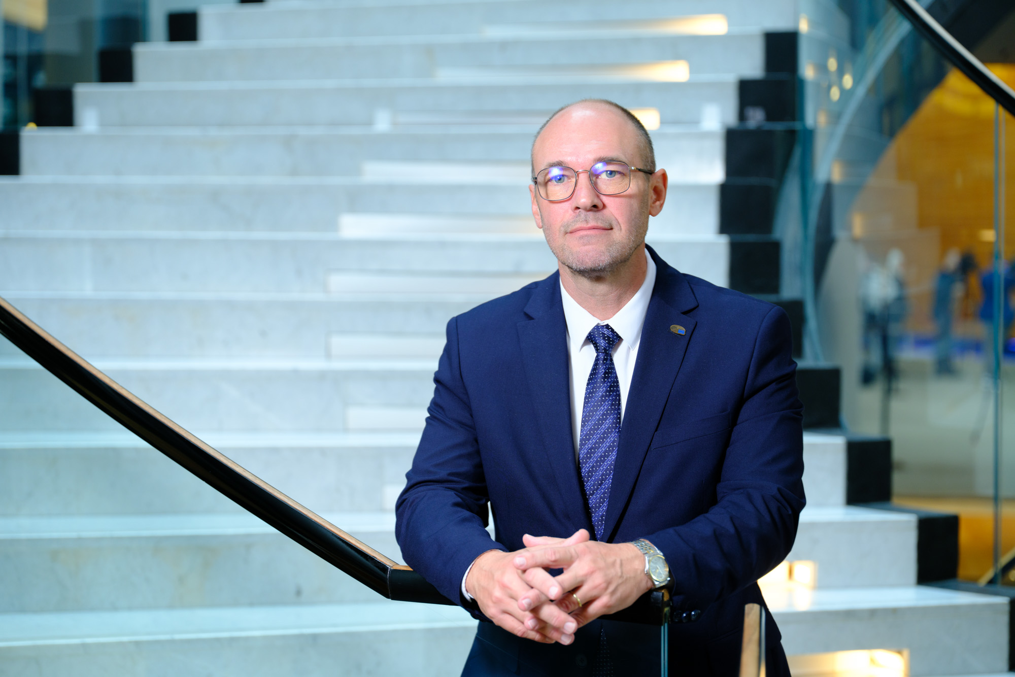 Stier traži prekid pregovora sa Srbijom, kritikovao mlaku politiku EU