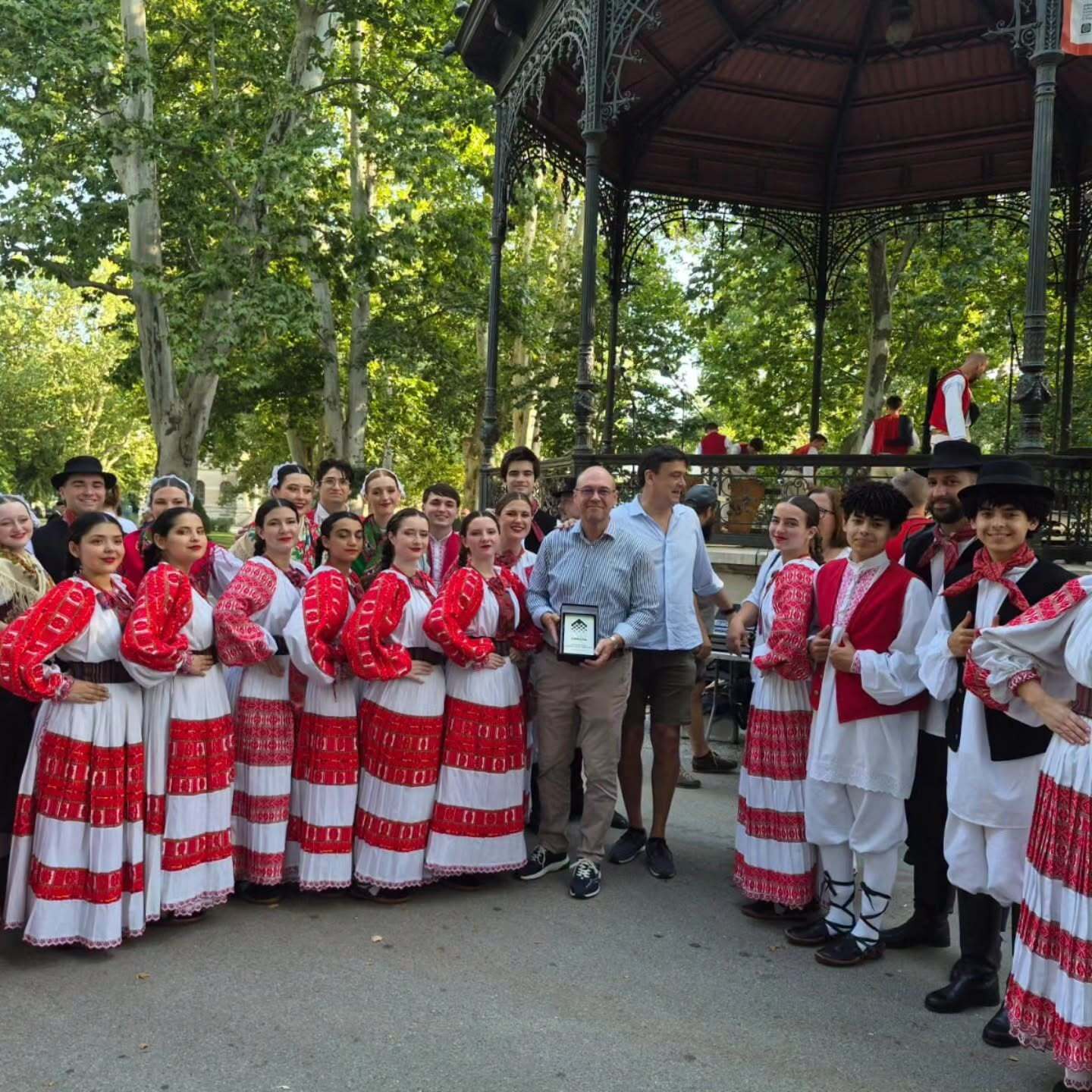 Stier na Međunarodnoj smotri folklora pratio nastup KUD-a Proljeće iz Buenos Airesa