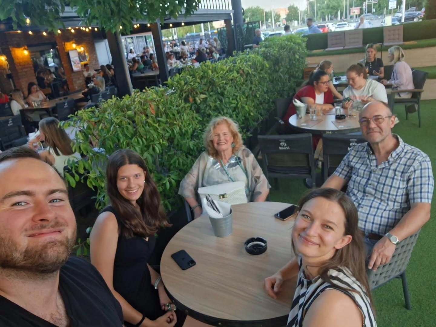 Stier s obitelji uživao u glazbenom hommageu Oliveru u Maksimiru
