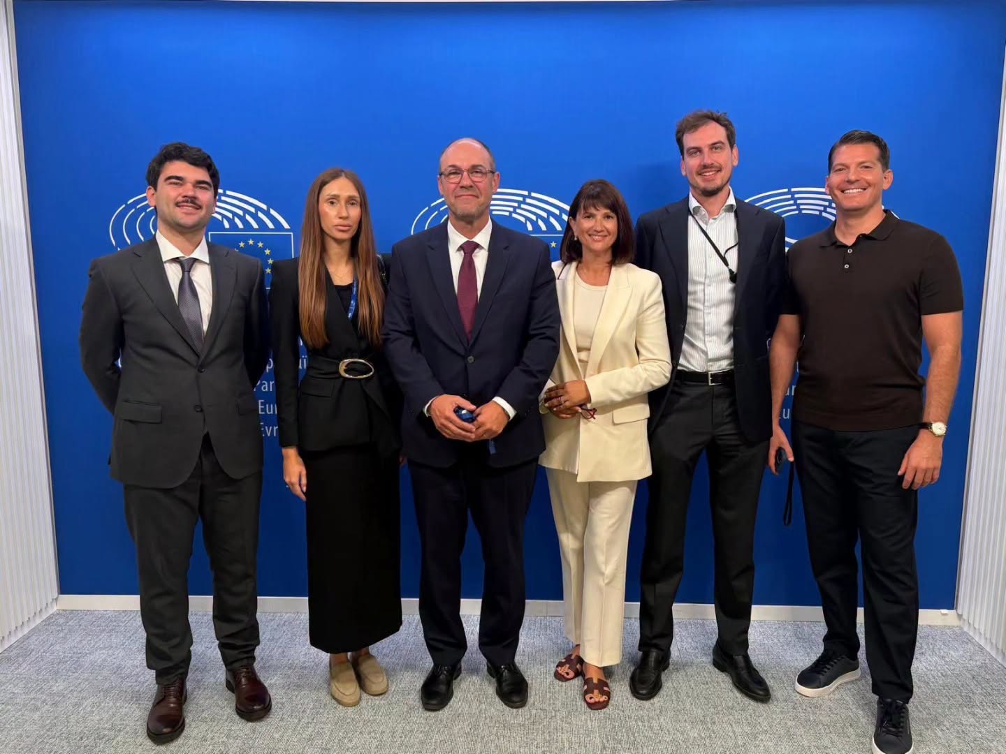 Novi stažisti u Uredu iz Hrvatske i Argentine