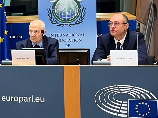 Stier sudjelovao na sastancima o Zapadnom Balkanu u Sarajevu i Bruxellesu