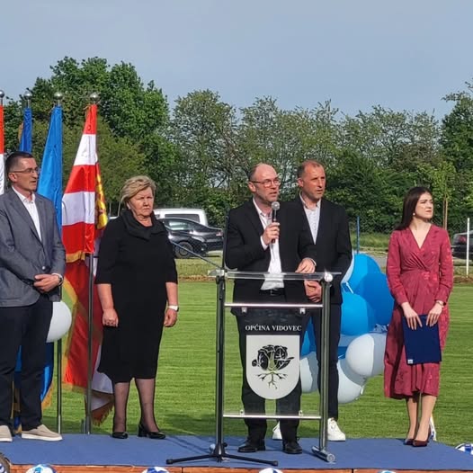 Stier otvorio Sportski društveni centar u Nedeljancu